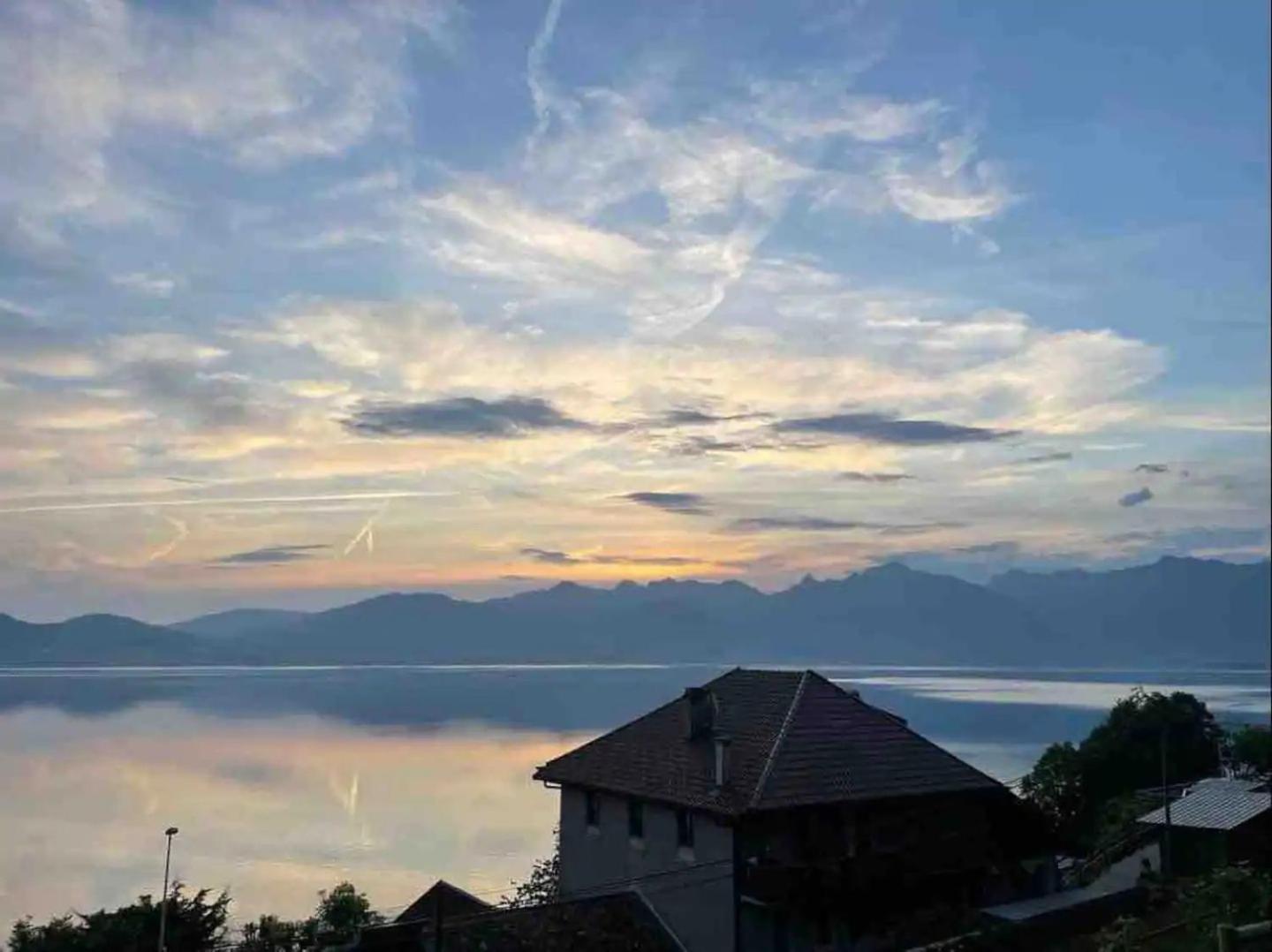 Chez Malou & Hugo Vue Lac Proche Suisse & Stations ! Saint-Gingolph Exteriör bild